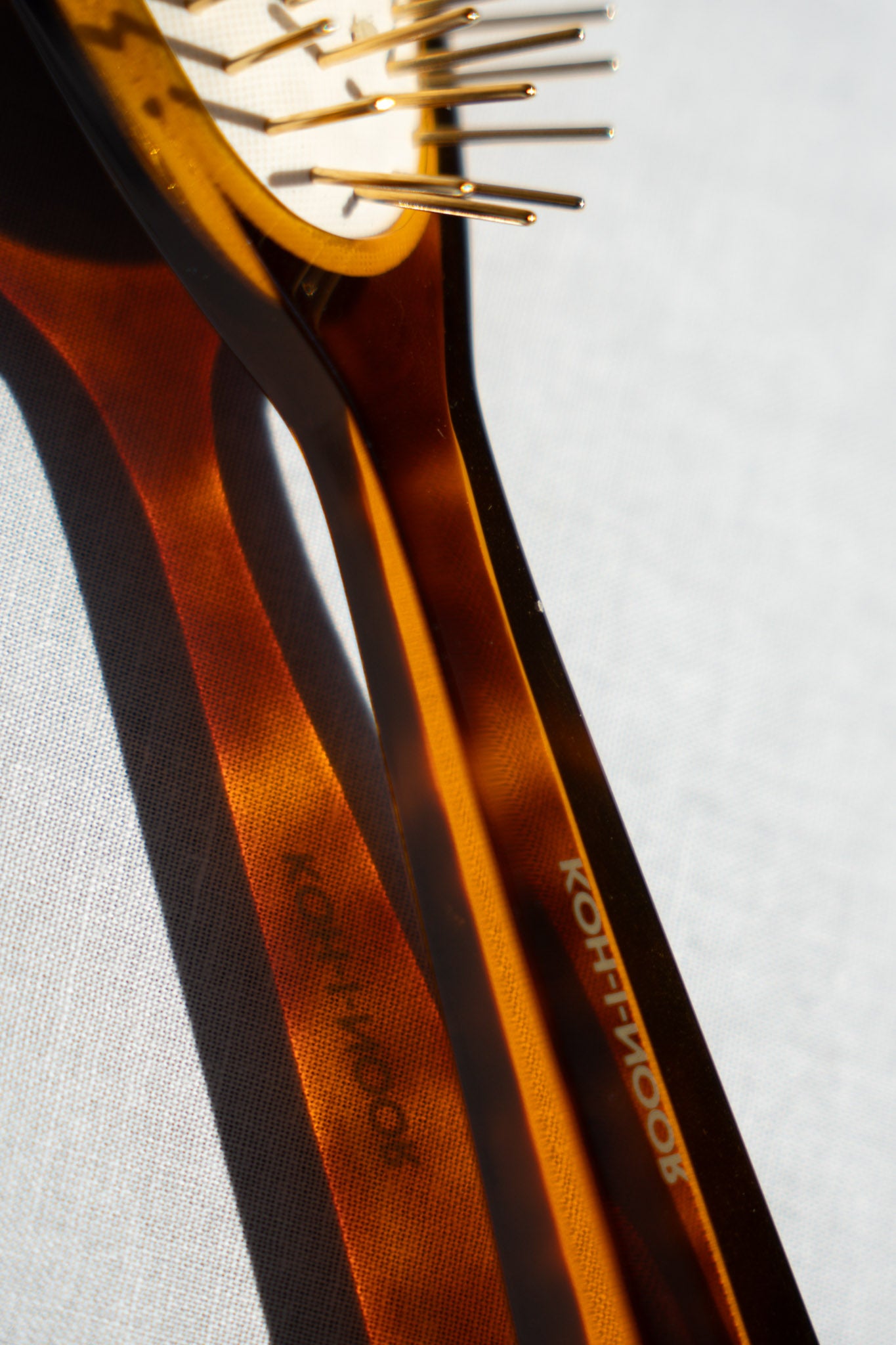 Koh-I-Noor Jaspè Pneumatic Hair Brush with Gold Plated Metal Pins